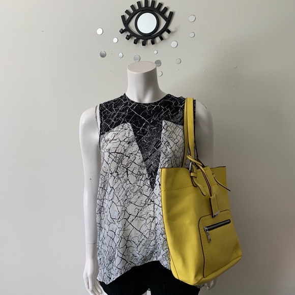 Yellow Tote - Picture 2 of 8